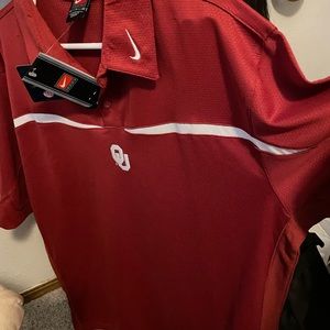 Nike Oklahoma Sooners Polo Shirt.  Crimson.  New with tags. Sphere dry rollout